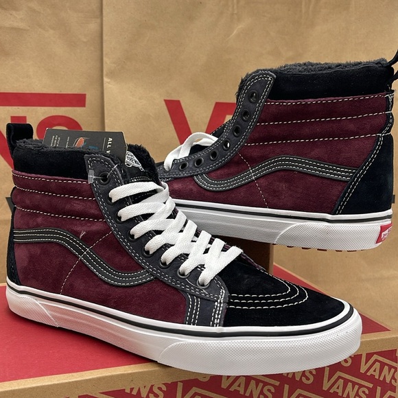 Vans WMNS Sk8-Hi Mte
(Mte) Port Royale/Black
VN0A4BV7XKZ
Boots Sneakers - Picture 8 of 16